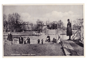 Wysadzony most. Zakład Fot. N. Fufajew, Koło. Data koresp. 19.09.1941 r. Ze zbiorów Muzeum Technik Ceramicznych w Kole.