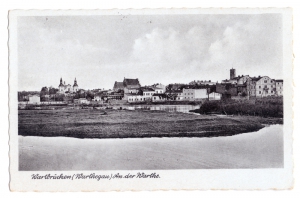 Nakł. Wydawnictwa Fotograficznego Hannsa Kanngiessera z Łodzi. Lata 1940–1945. Ze zbiorów Muzeum Technik Ceramicznych w Kole.