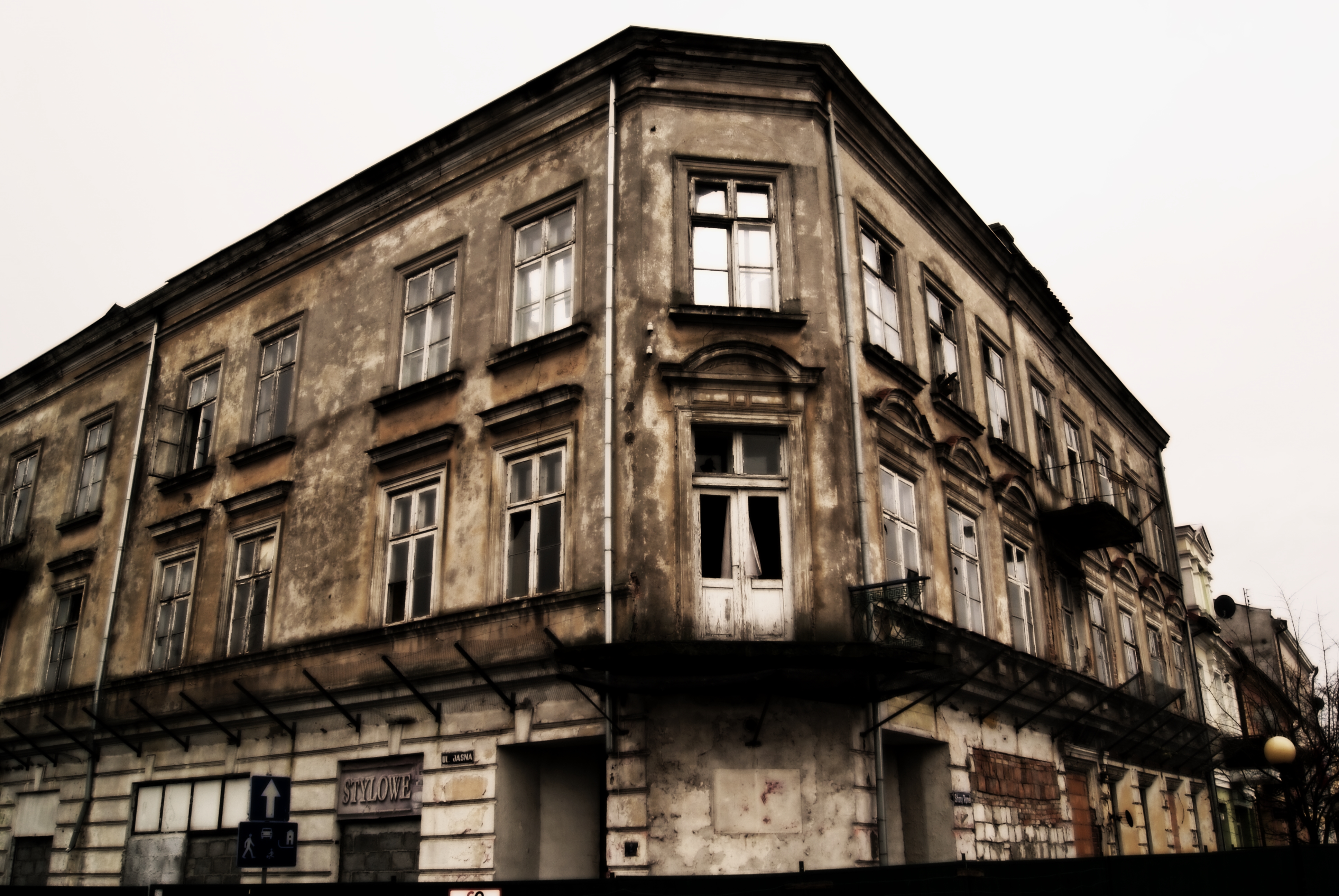 Zdjęcie przedstawia kamienicę - DOM ul. Stary Rynek 26.