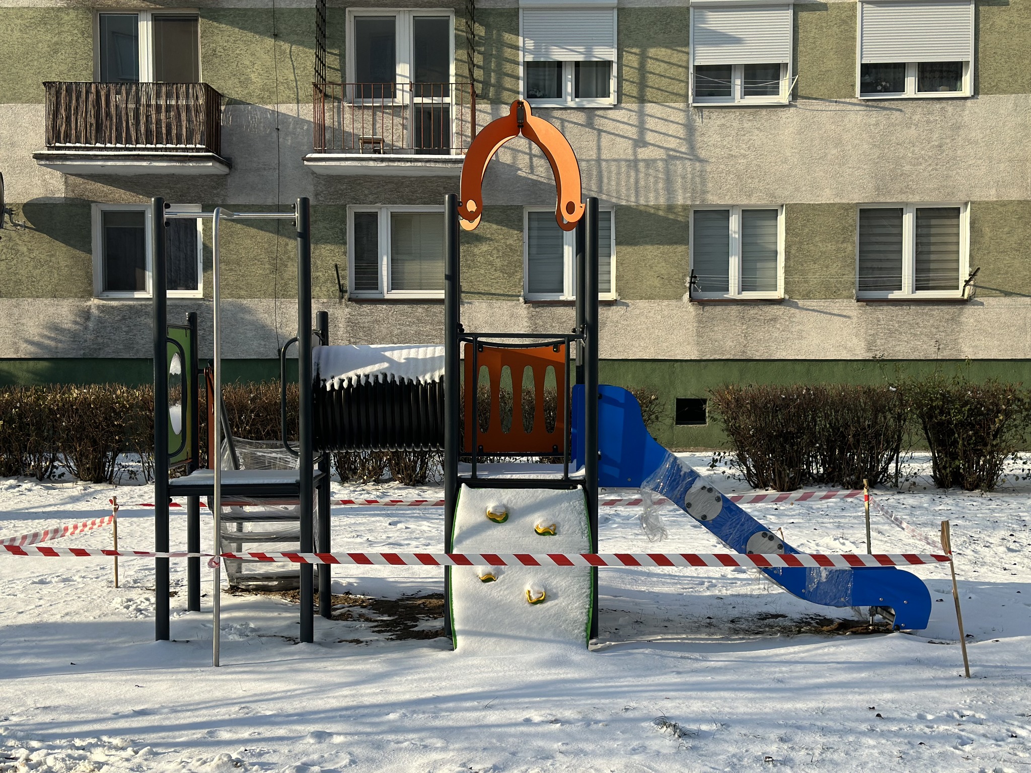 Urządzenie zabawowe przy ul. Broniewskiego w Kole