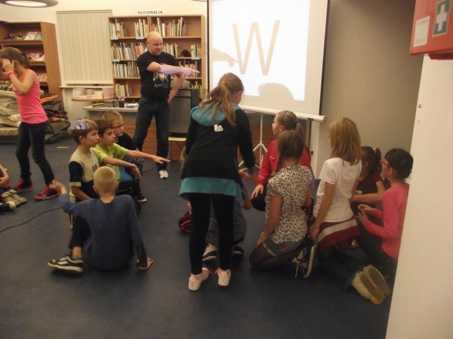 W nocy, w kolskiej bibliotece…
