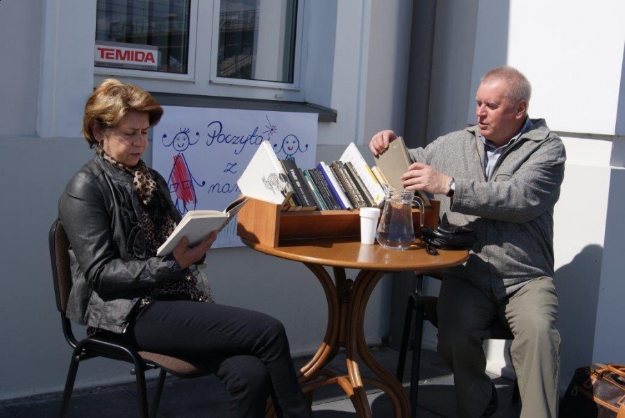 Niech czytanie łączy pokolenia…