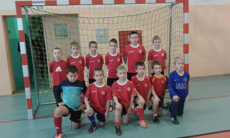 Żacy z Olimpii Koło na turnieju piłkarskim w Zduńskiej Woli