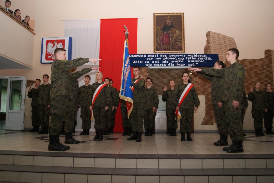 „Mundurowi” będą z honorem reprezentować szkołę