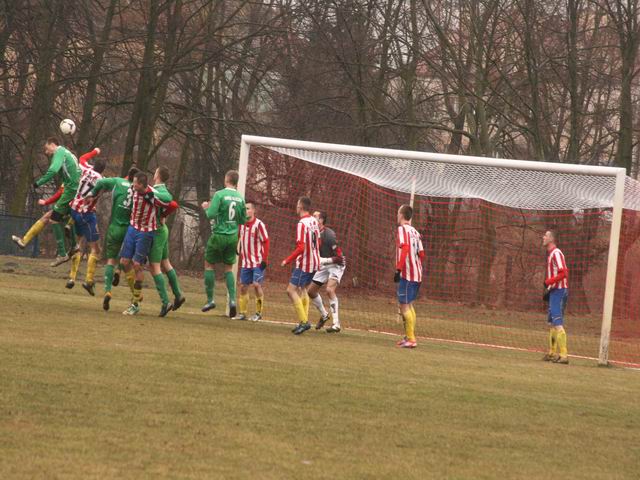 Prowadzili 1:0, przegrali 1:2