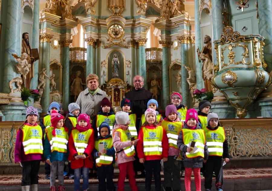 Przedszkolaki w klasztorze
