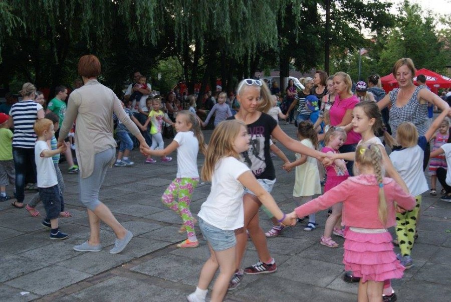 Dyskoteka z DJ BASS… jak za dawnych lat!