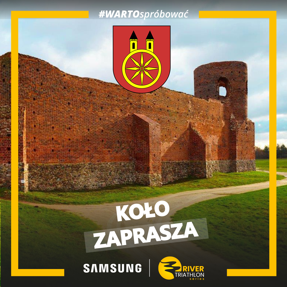 Na zdjęciu znajduje się fragment murów z czerwonej cegły, będących ruinami zamku w Kole. Widoczny jest herb miasta Koła, przedstawiający dwie wieże i koło na czerwonym tle. Tło zdjęcia jest zielone, ruiny zamku znajdują się na otwartej przestrzeni.