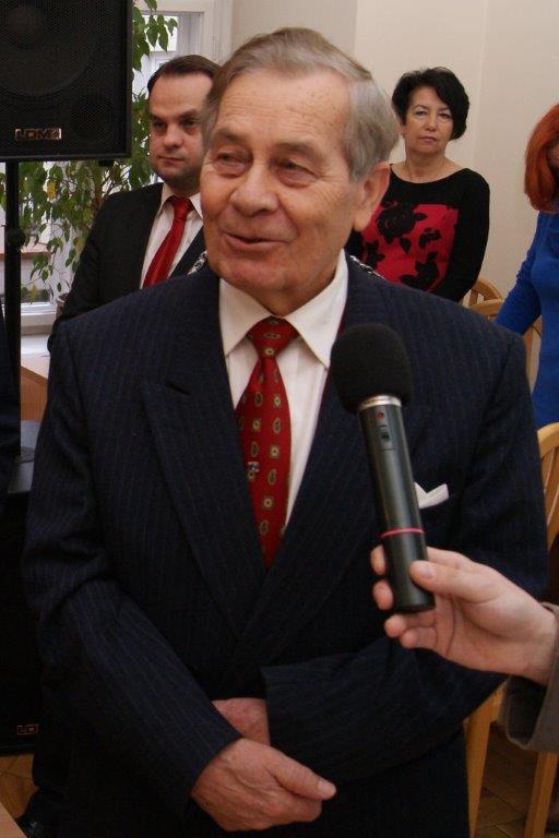 Z ogromnym smutkiem i żalem informujemy o śmierci dr. Józefa Stanisława Mujty