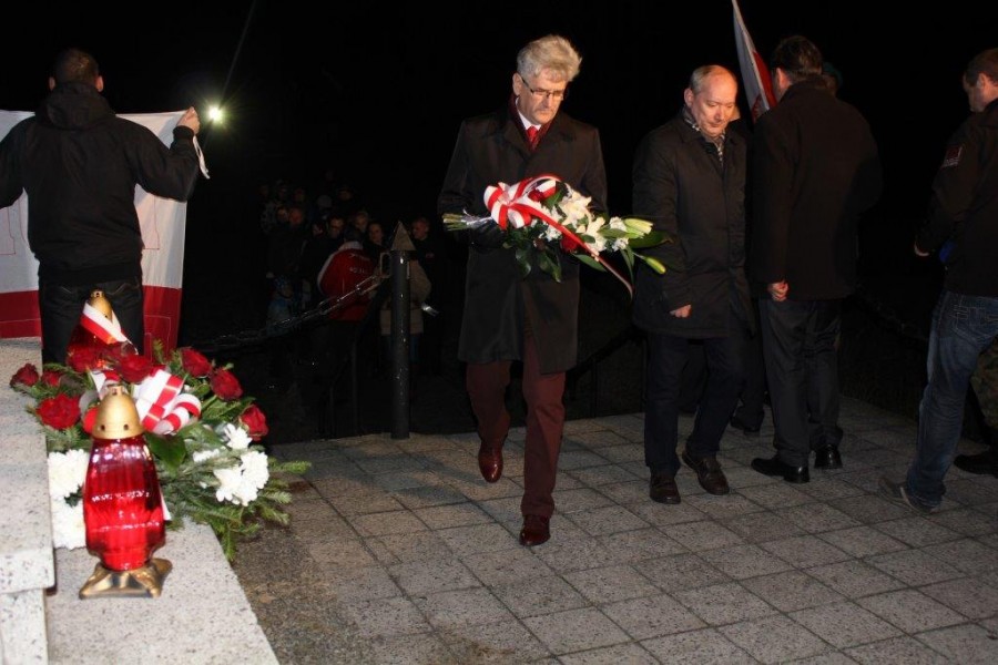 Cześć i chwała bohaterom!