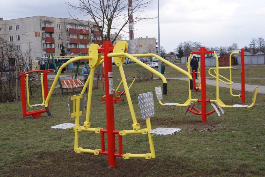 Zachęcamy do korzystania z plenerowej siłowni!