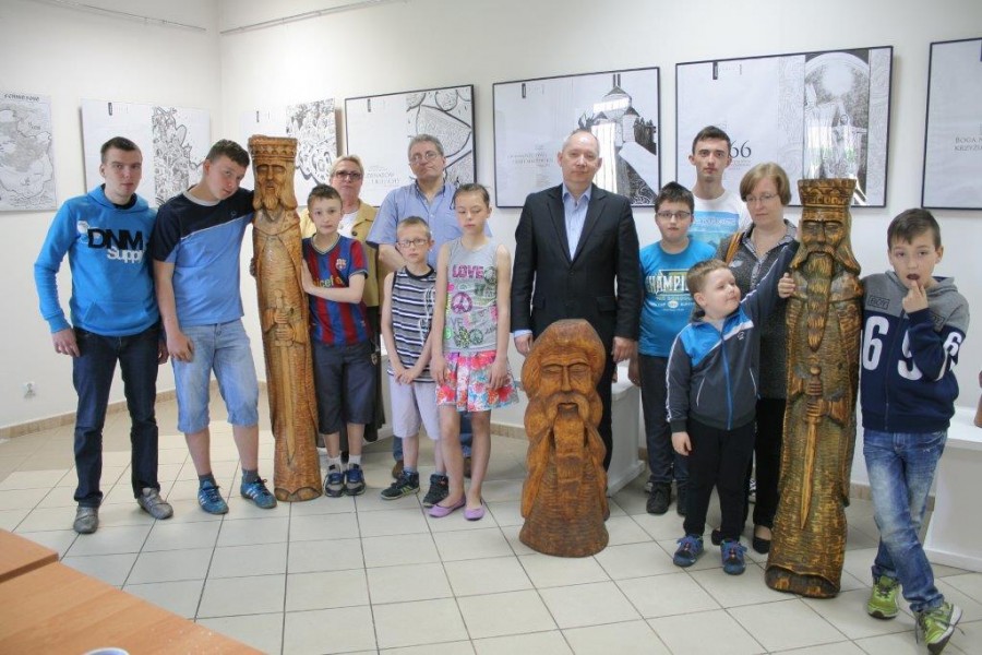 O historii Polski przy pączkach i herbacie   