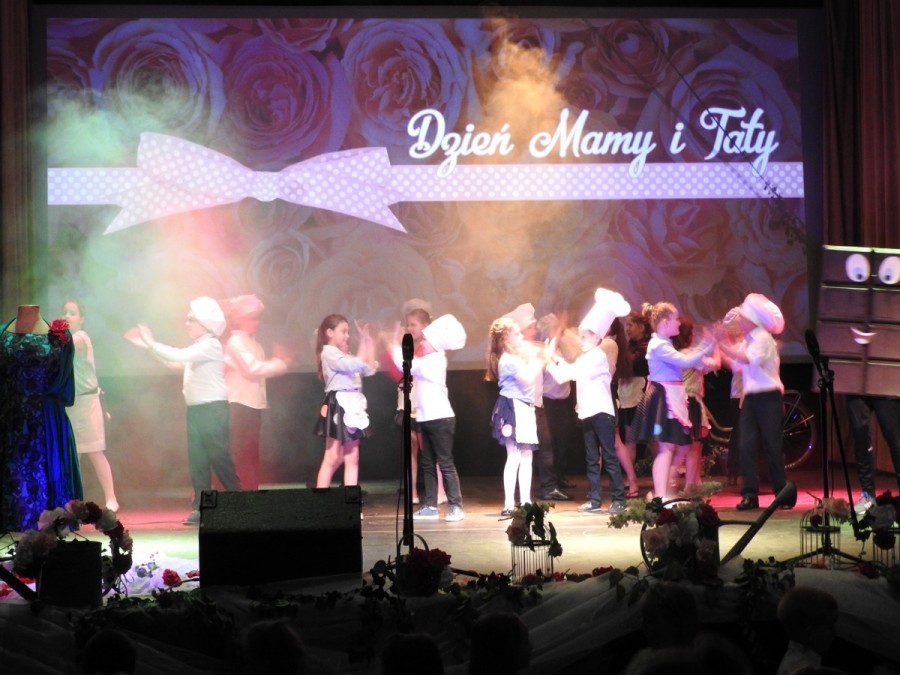 Koncert dla Mamy i Taty ZS nr 1 w MDK