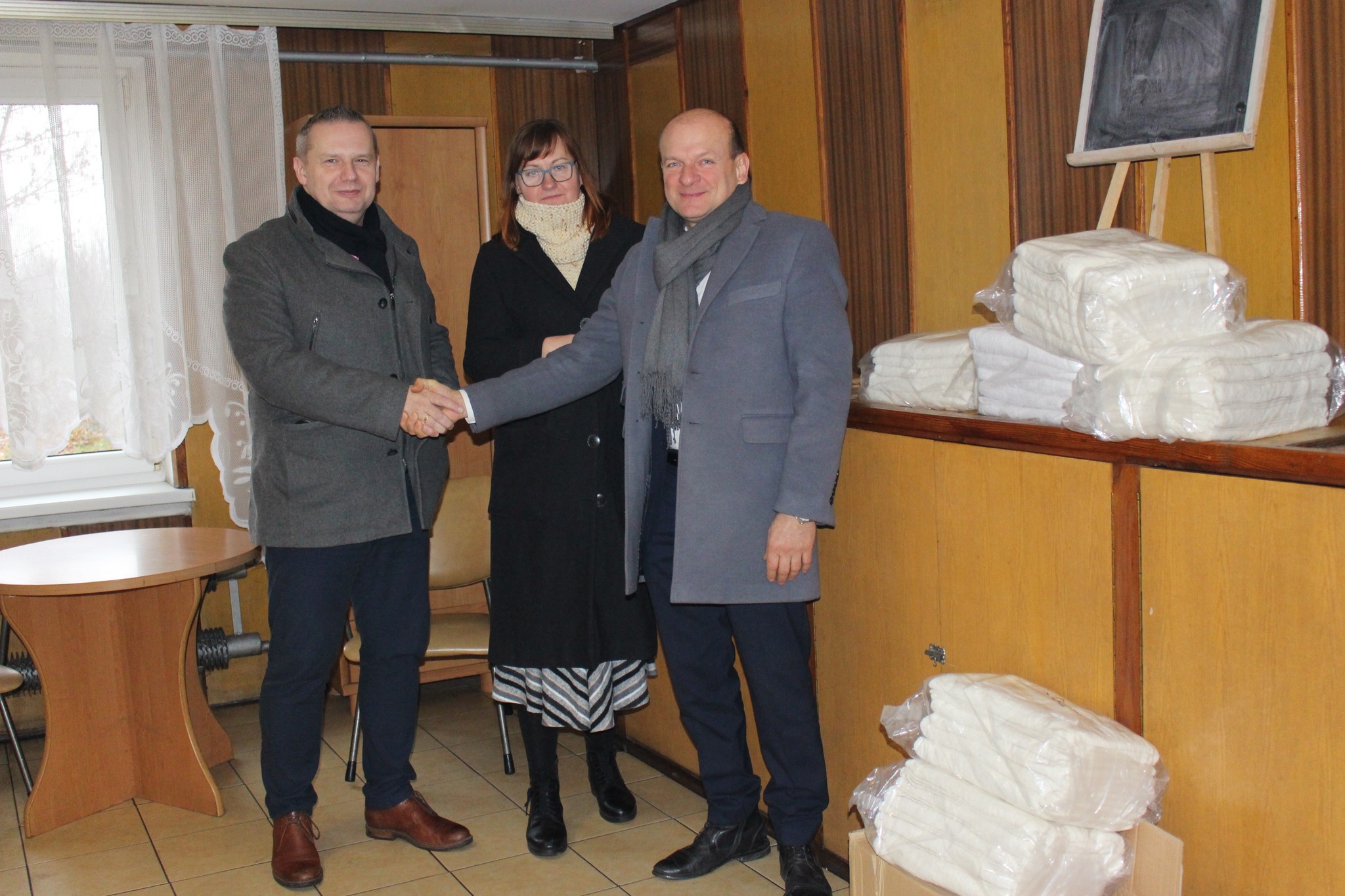 Burmistrz Koła Krzysztof Witkowski, Prezes Grzegorz Fiałkowski i dyrektor MPOS Urszula Karolczak