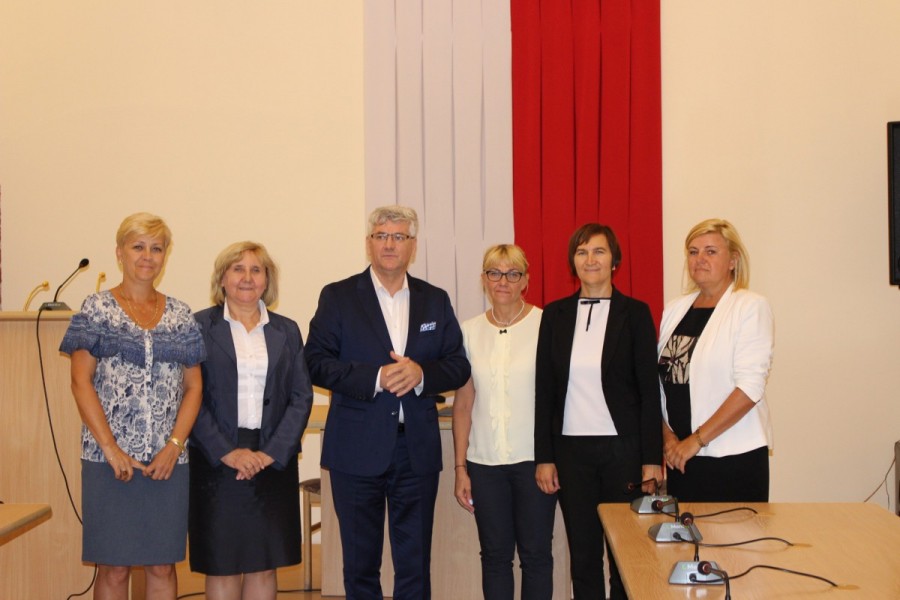 Dyrektorzy odebrali akty powierzenia