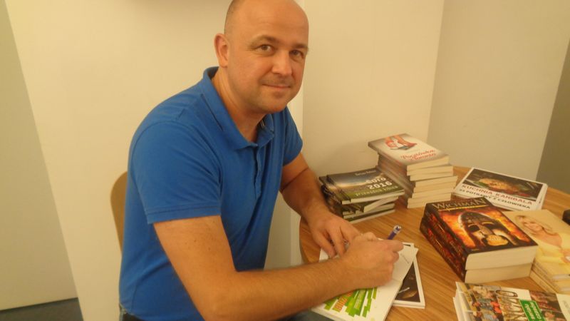 Powiatowa i Miejska Biblioteka Publiczna gościła Dariusza Rekosza