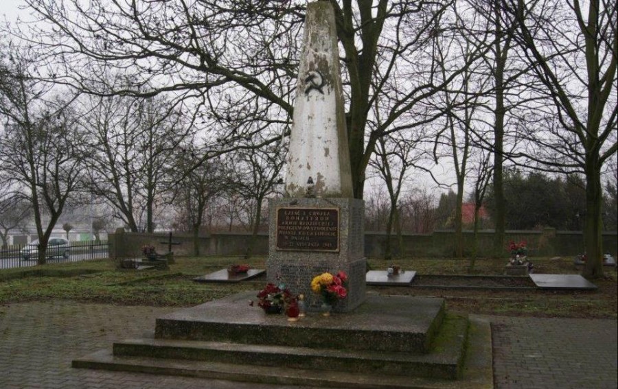 Złożą wiązanki kwiatów i zapalą znicze