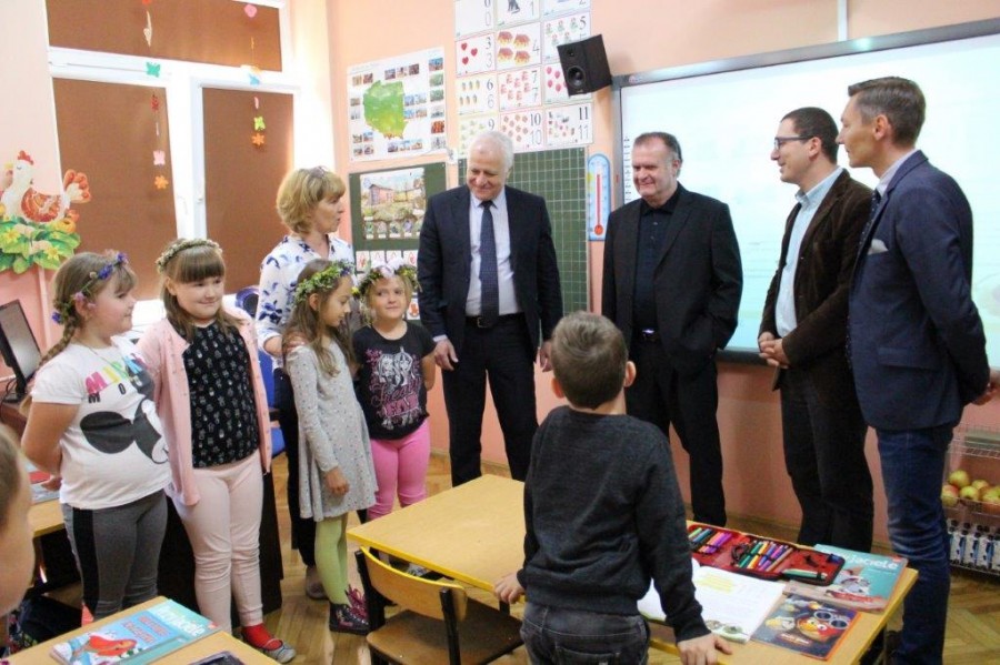 Jak funkcjonują polskie szkoły?