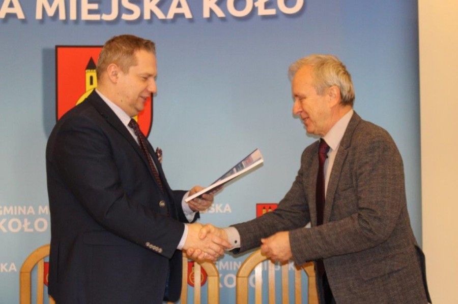 Burmistrz przekazał ekspertyzy przedsiębiorcom