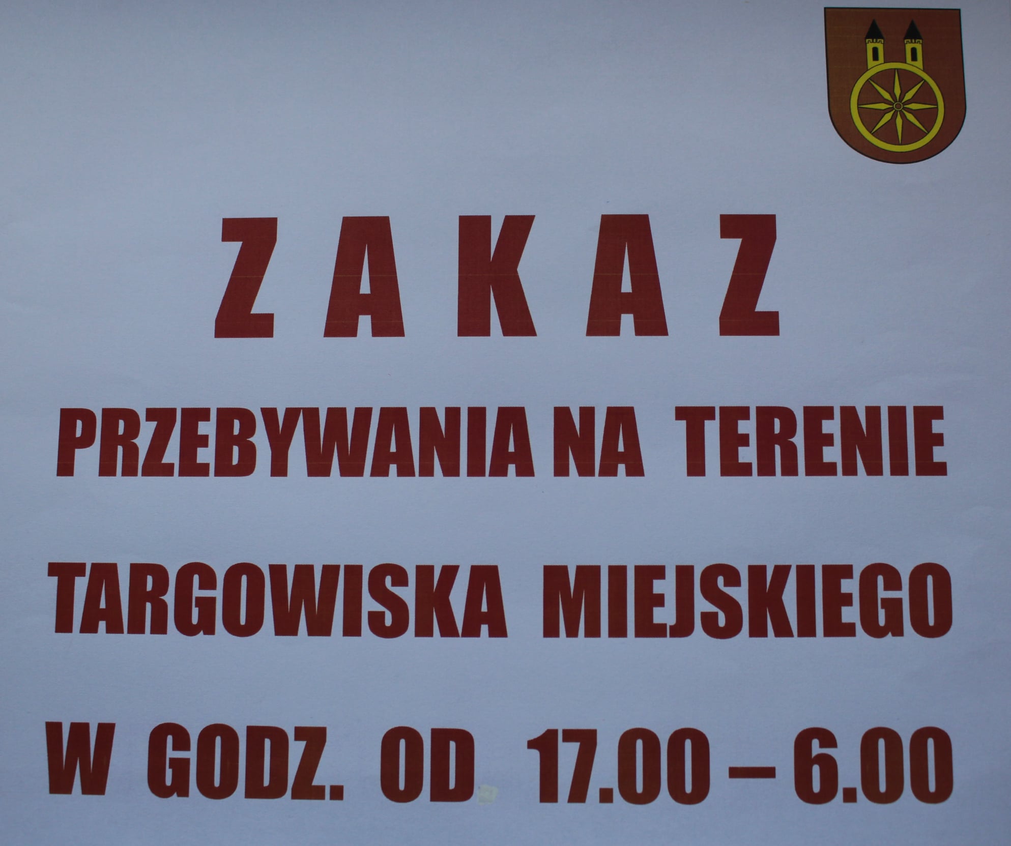 Plansza informująca o zakazie.