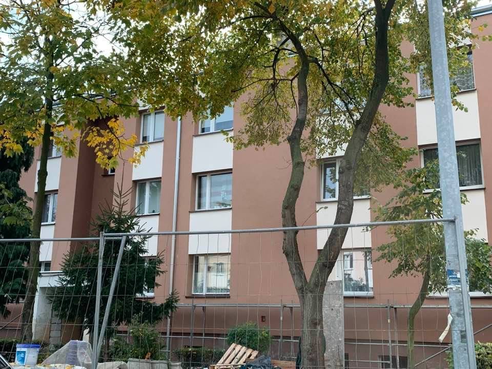 Remontowany blok przy ulicy Zawadzkiego 13