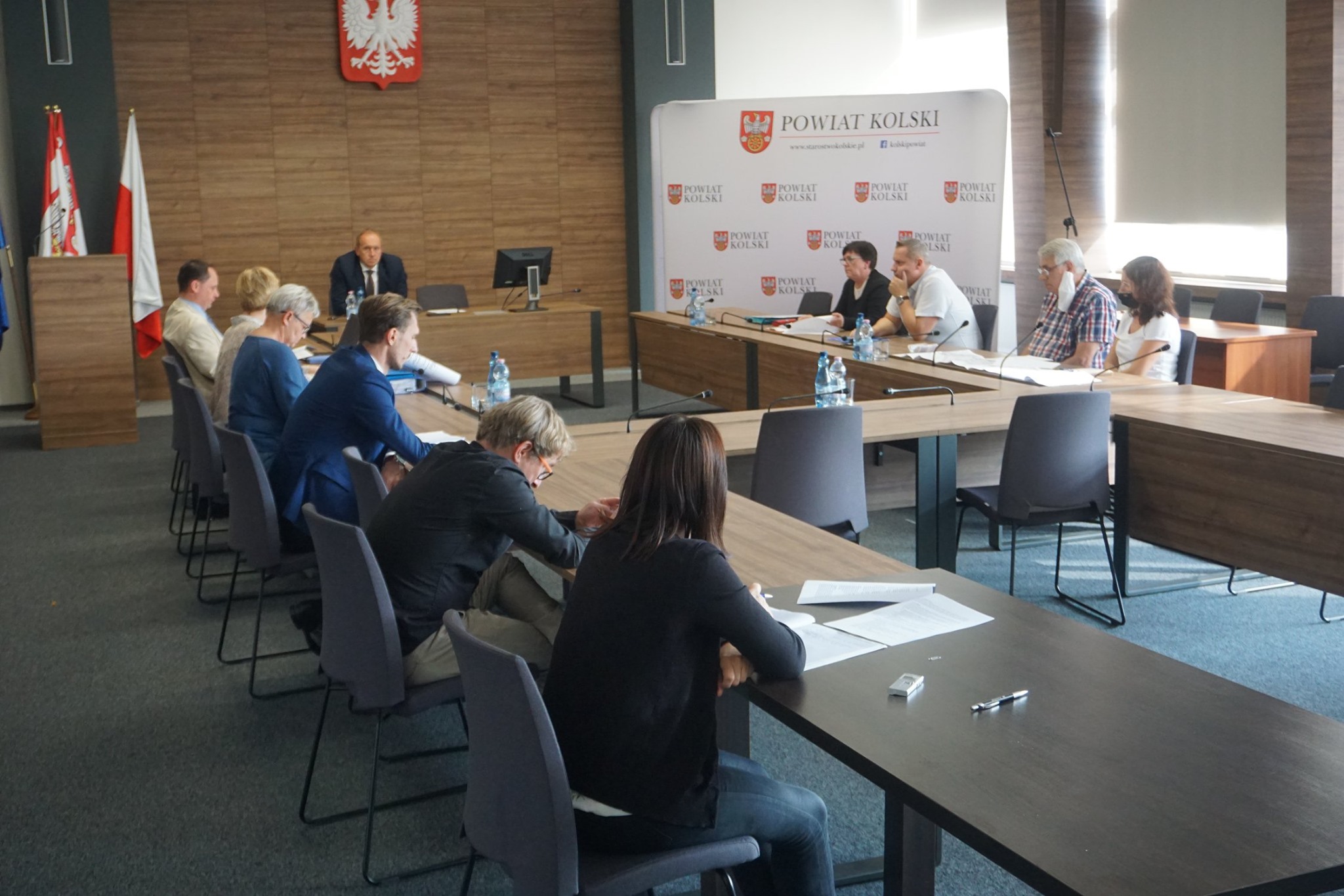 Zdjęcie przedstawia uczestników spotkania ws. budowy północnej obwodnicy miasta Koła.