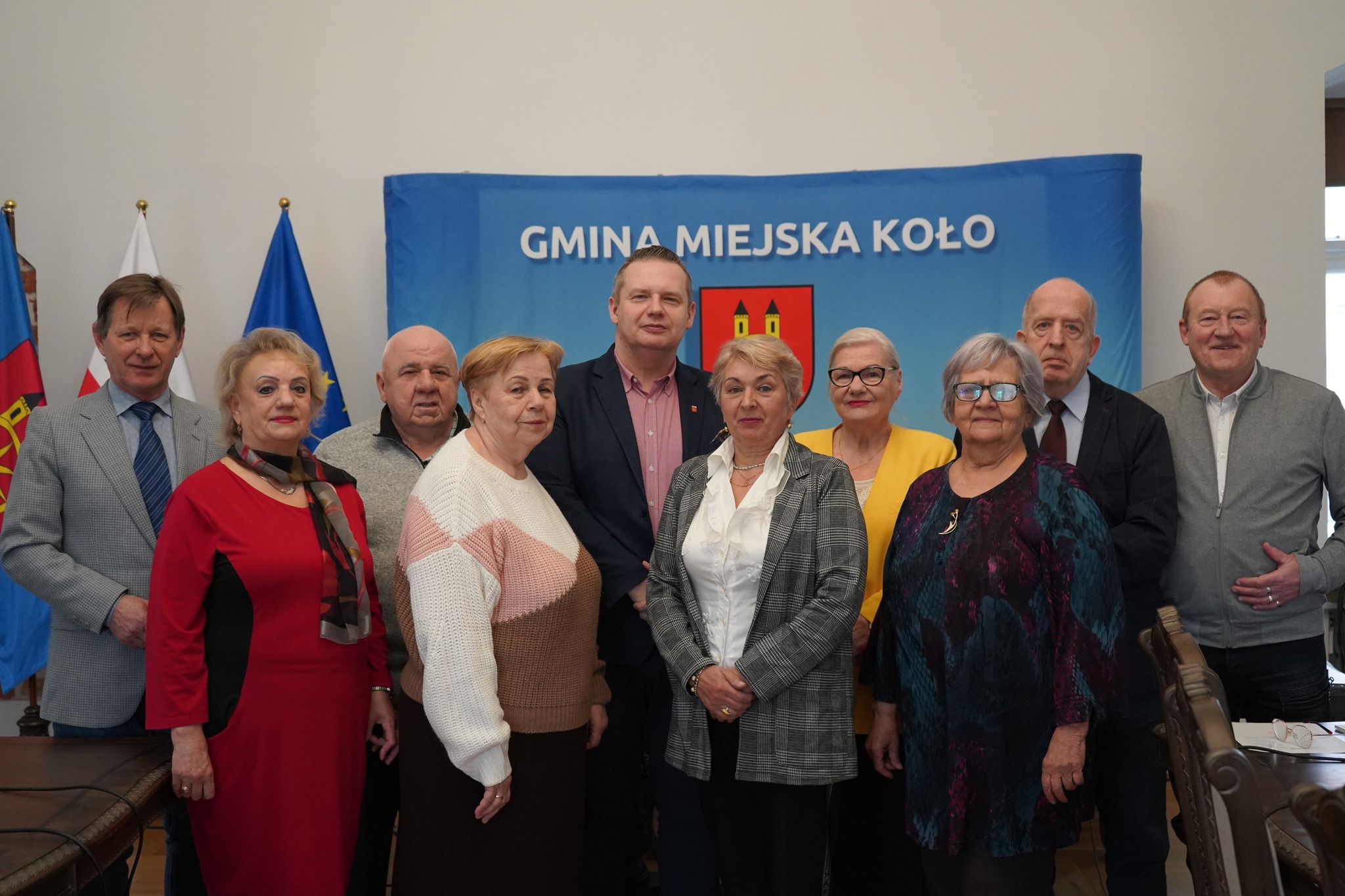 Burmistrz Koła Krzysztof Witkowski z członkami Miejskiej Rady Seniorów II kadencji (2024-2028)