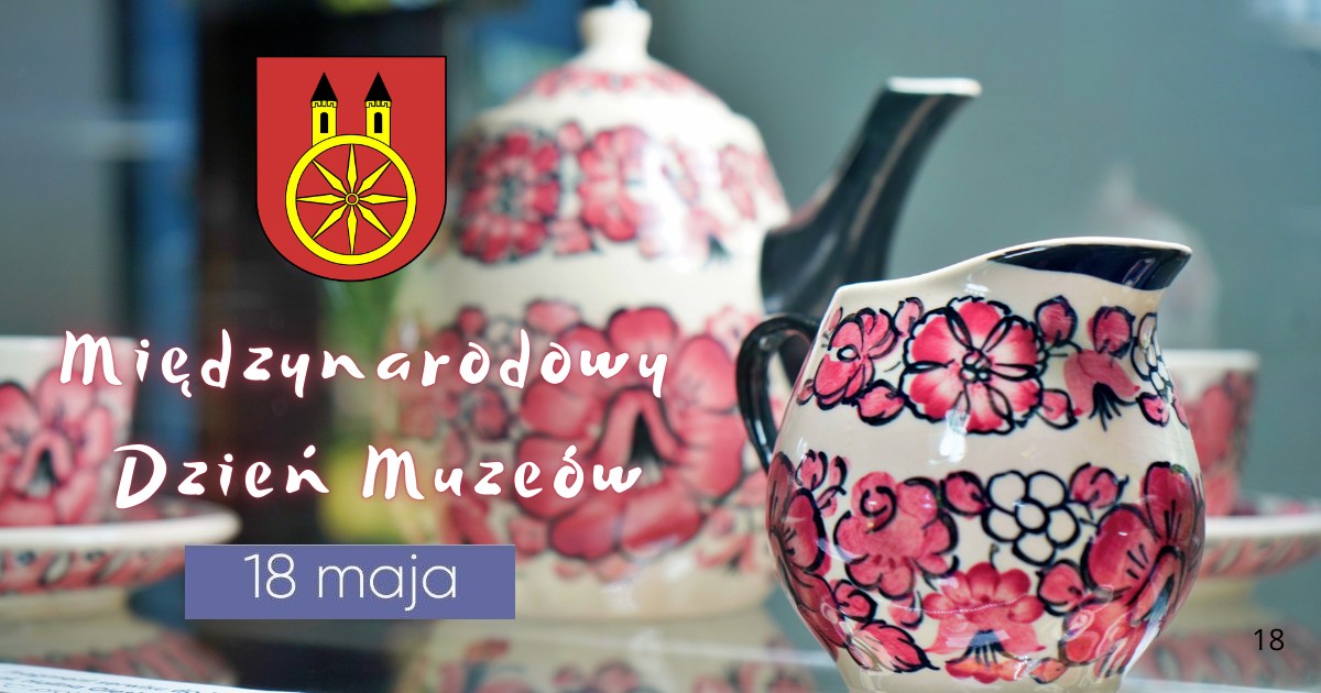 Elegancki zestaw fajansowy w odcieniach różu i czerni – dzbanek, filiżanki oraz mlecznik ozdobione subtelnymi różowymi kwiatami z wyrazistymi czarnymi konturami. Stylowy komplet o wyjątkowym, dekoracyjnym charakterze.