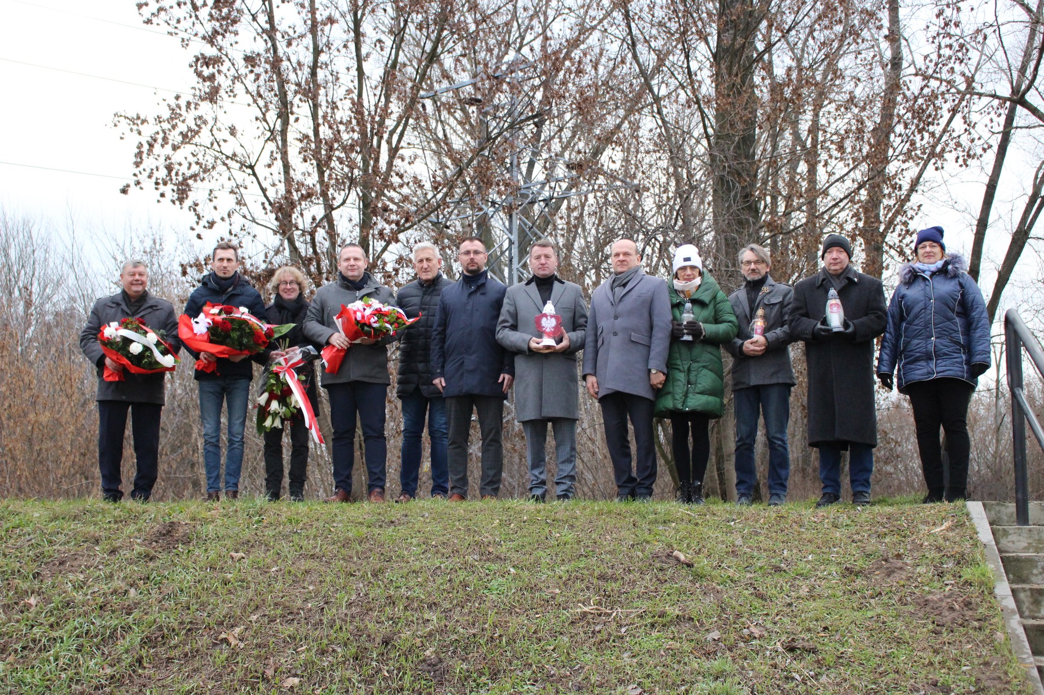 Delegacje władz miasta Koła wraz z przedstawicielami miejskich jednostek i organizacji