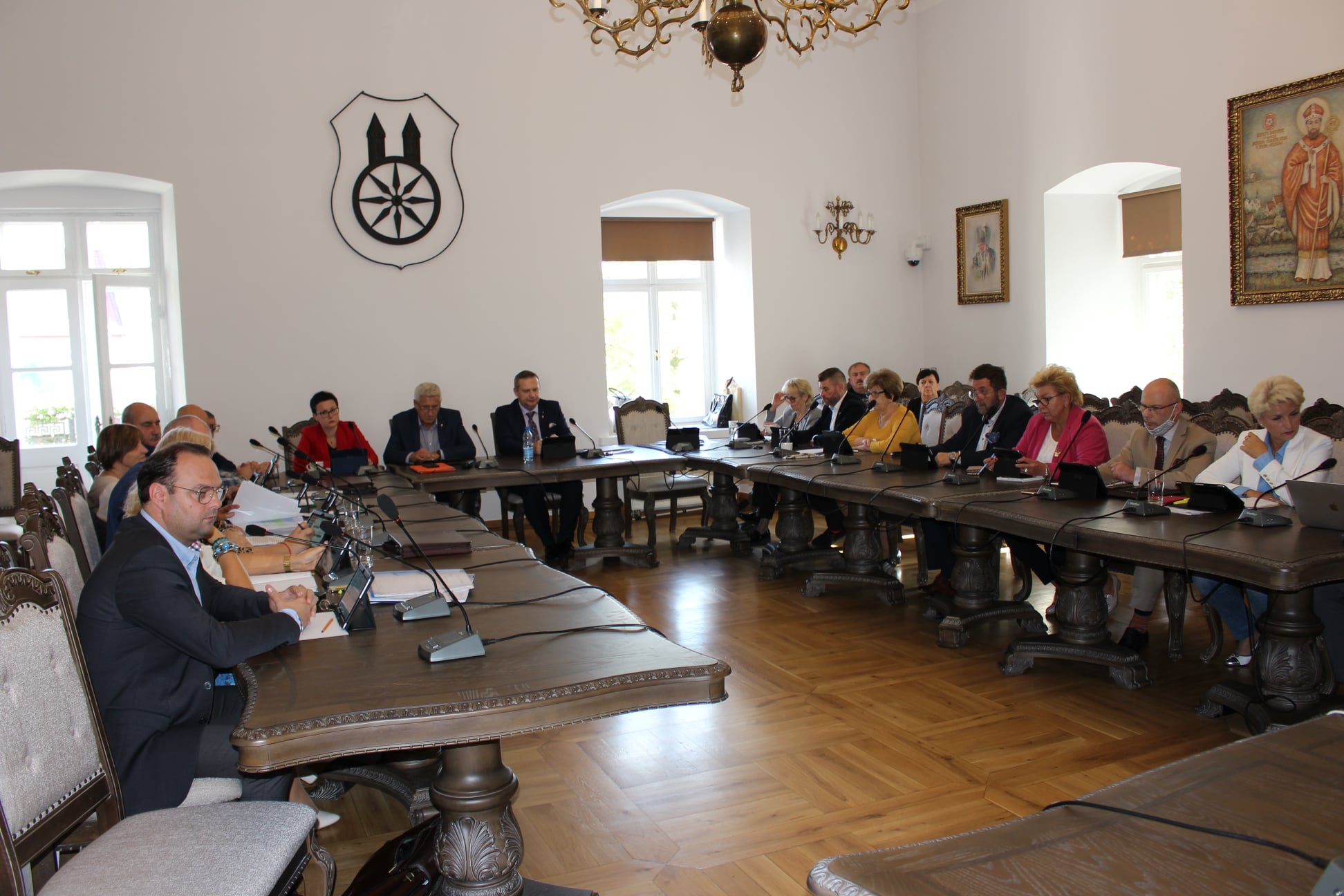 Radni podczas obrad XL Sesji Rady Miejskiej Koła w dniu 29 września 2021 roku