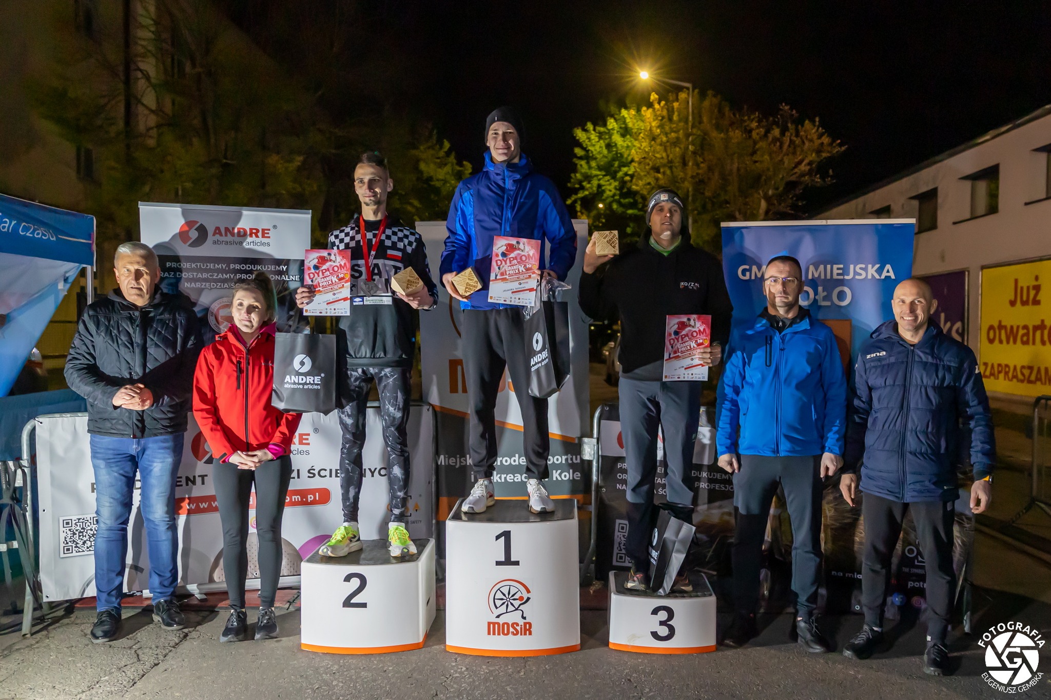 Zwycięzcy na podium trzeciego biegu z cyklu Grand Prix Koło 2024 
