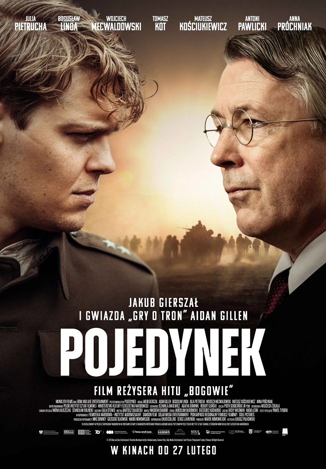 Plakat do filmu Pojedynek przedstawia napiętą, dramatyczną scenę z centralnie umieszczonymi postaciami bohaterów, utrzymany jest w mrocznych, kontrastowych barwach, które podkreślają temat rywalizacji i napięcia, a tytuł widnieje na dole. 