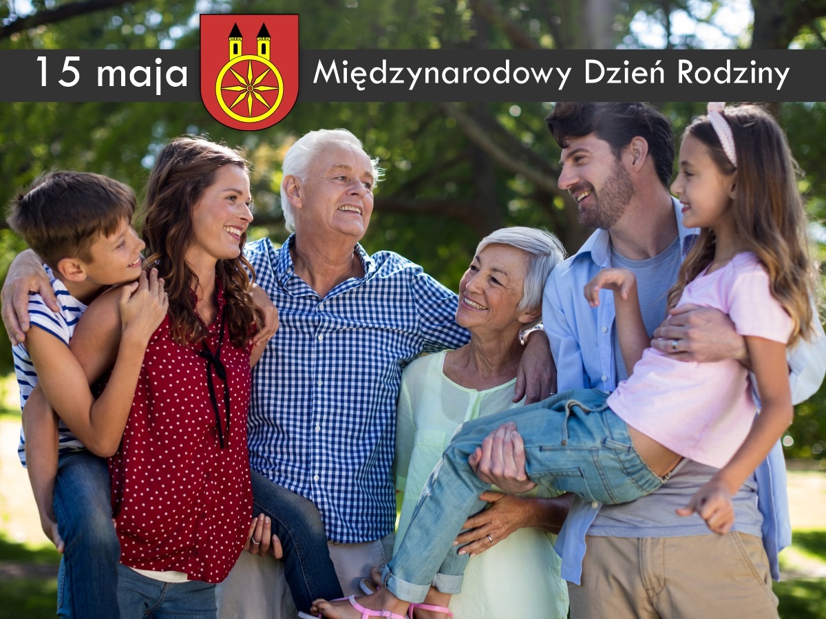 Plansza z napisem 15 MAJA Międzynarodowy Dzień Rodziny, tekst pod planszą